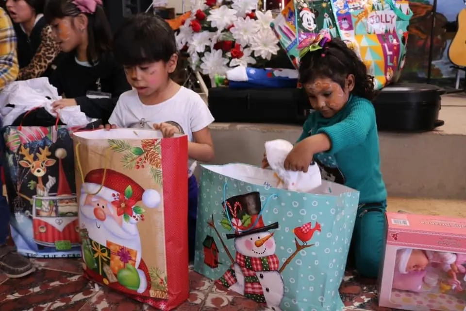 Recuerdo de Share the Love · diciembre de 2025 · 37