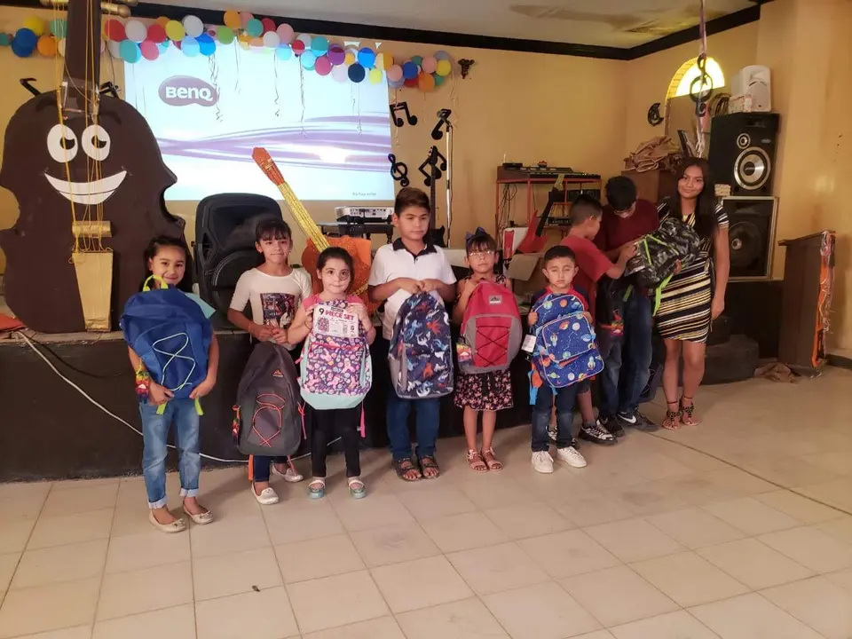 Recuerdo de Share the Love · junio de 2025 · 17
